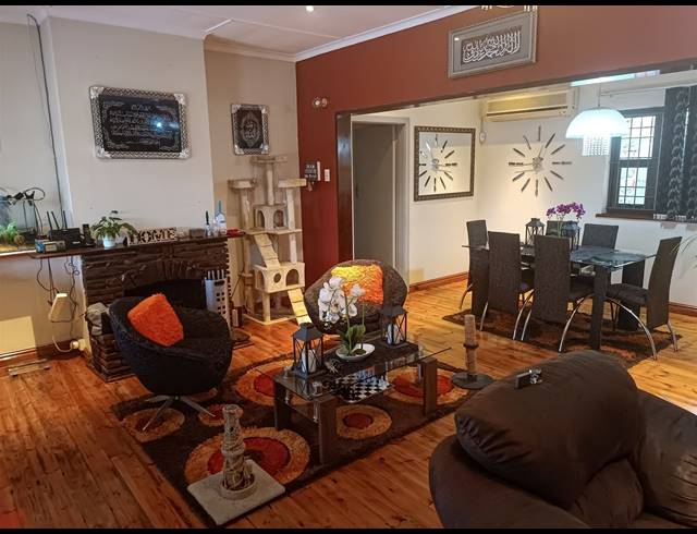4 BEDROOM HOUSE FOR SALE IN BEREA WEST